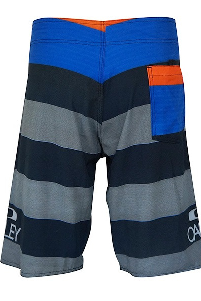 Bermuda Oakley Viscolycra Azul Marinho e Cinza - Tamanho 40