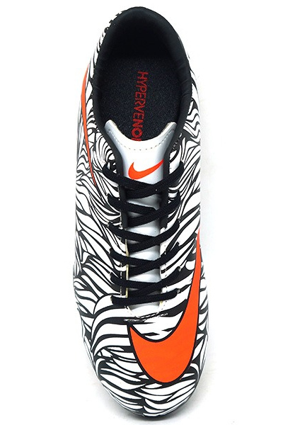 Chuteira Campo Nike Hypervenom Phelon II Preto e Branco - Tamanho 40